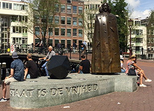 beeld Spinoza 2